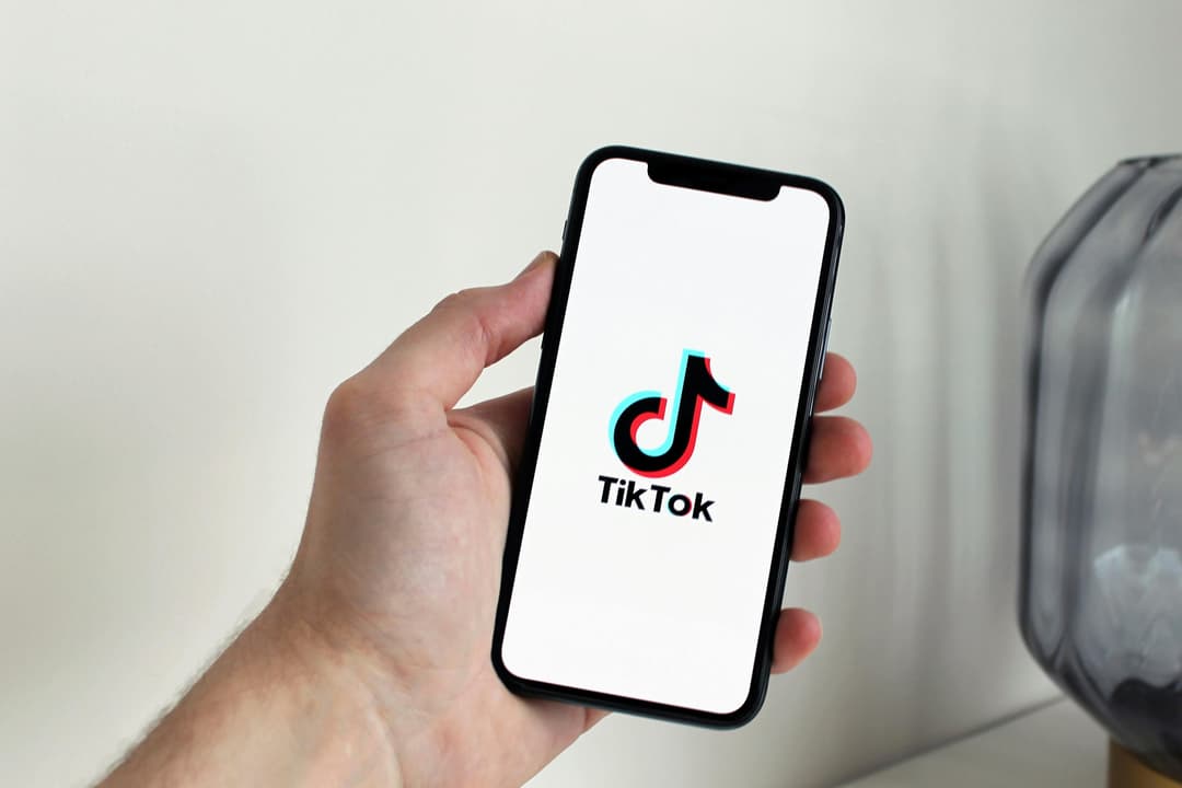 Do conteúdo à reserva: TikTok testa ferramenta de busca de hotéis dentro do app
