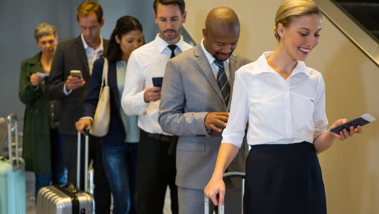 Turismo corporativo bate recorde e movimenta mais de R$ 6 bilhões no Brasil em 2026