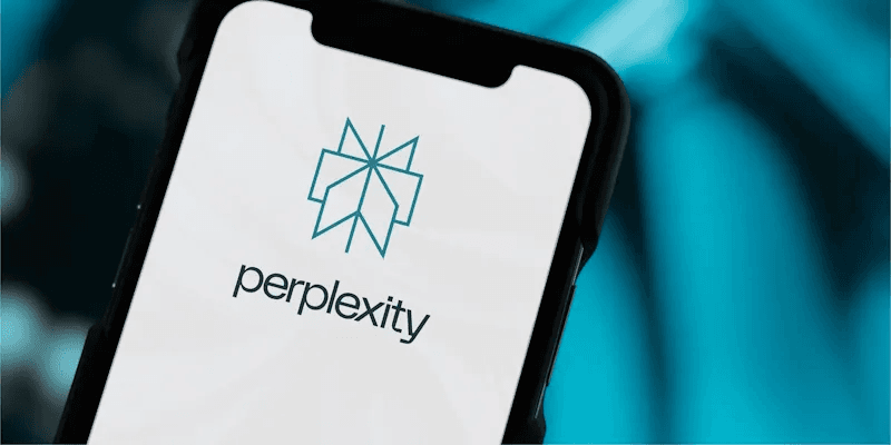 Perplexity lança reservas de hotéis com IA em parceria com Selfbook e Tripadvisor