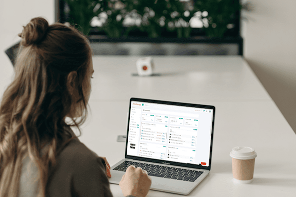 Hostaway arrecada US$ 365 milhões para expandir tecnologia em aluguel de temporada