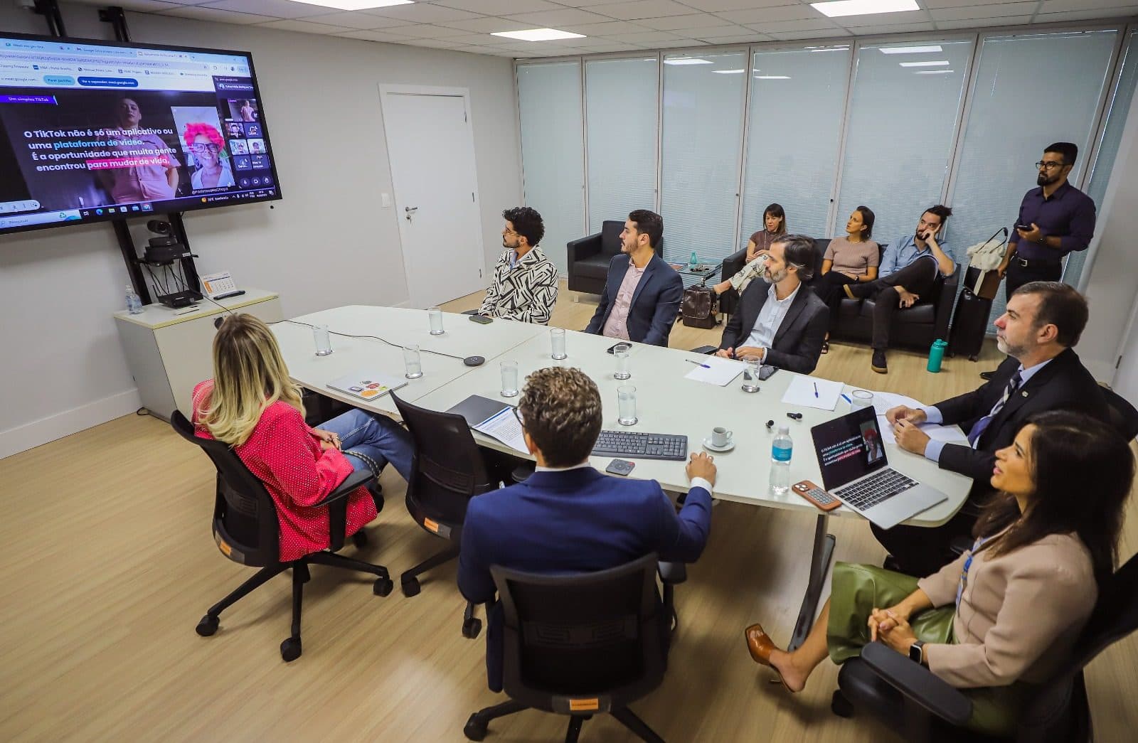 Parceria entre Embratur e TikTok capacita pequenos empreendedores do turismo a crescer online