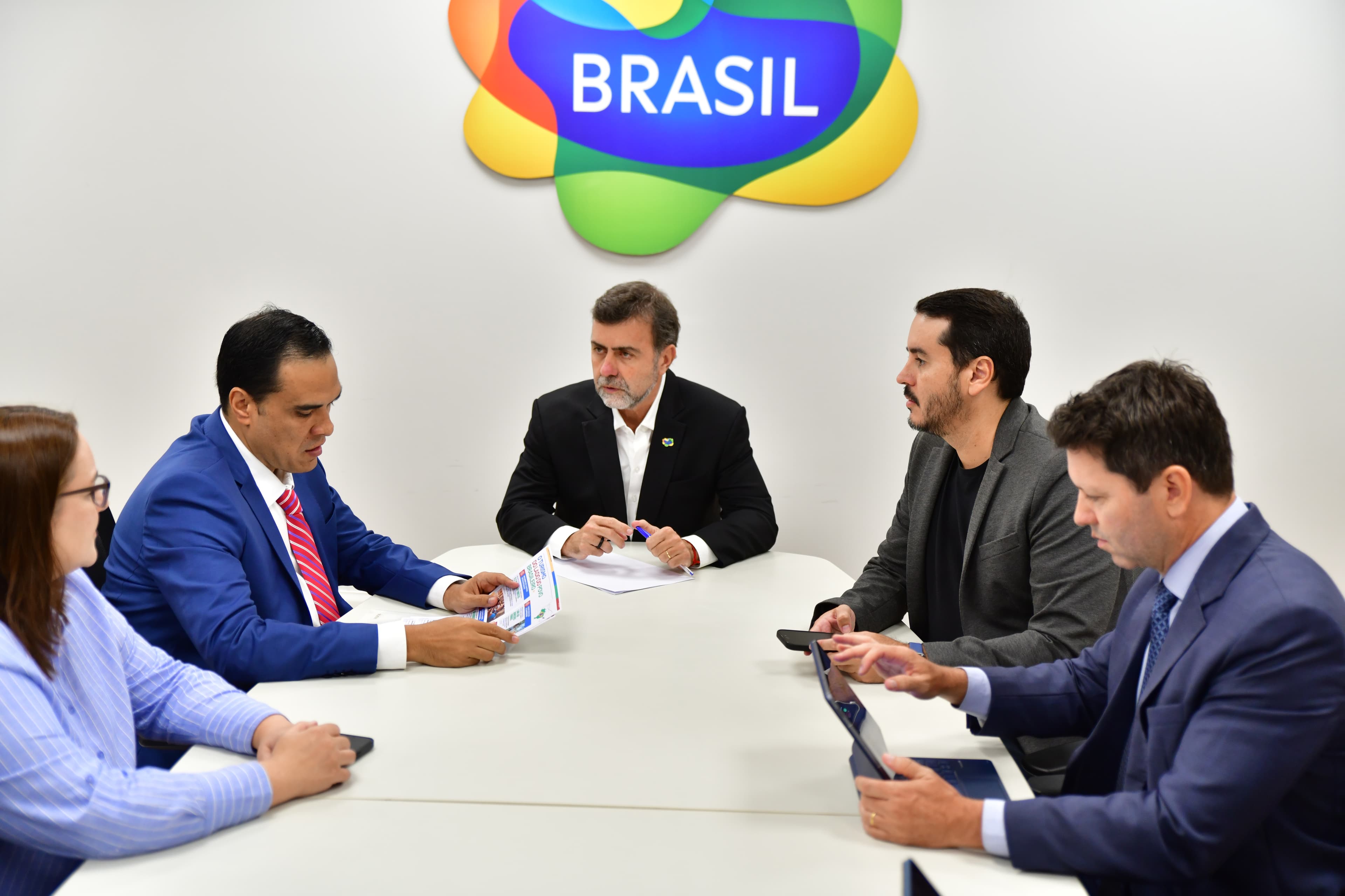 Embratur apresenta ao ministro do Turismo estratégias de inteligência de dados e inovação